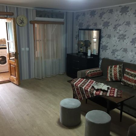 Old Yard Guest House Tbilisi Exterior photo